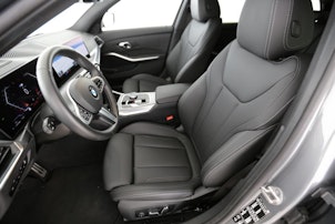 Vehicle image BMW 330d xDrive Touring