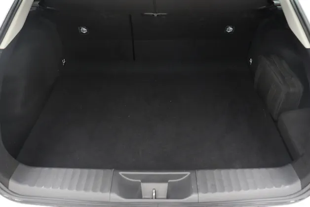 Toyota Prius 2.0 Plug-In-Hybrid Style