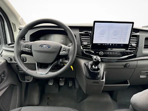 https://vehicle.imgix.net/3859629/f75d0df5-7907-4f63-b95f-8e84f911e8df.jpg