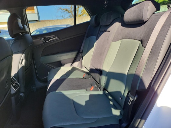 Vehicle image 9 Vehicle image 9