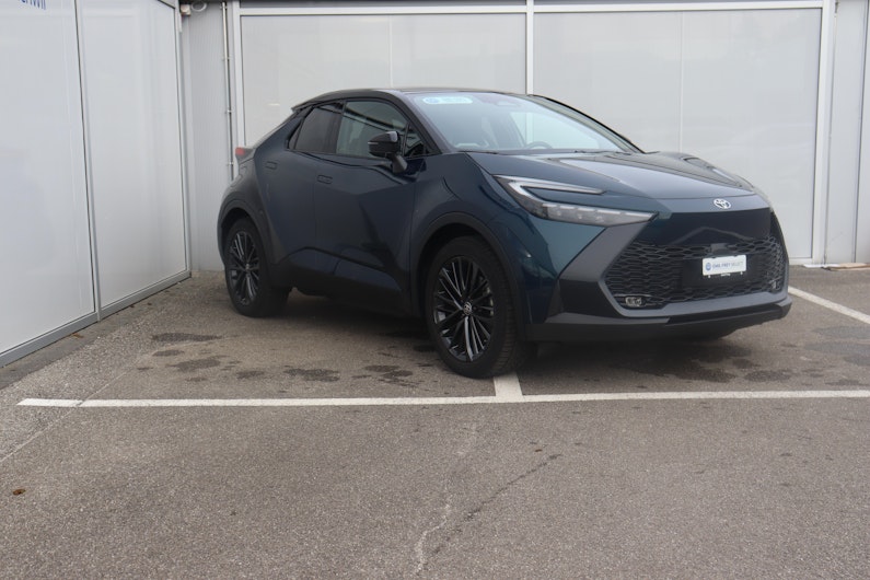 Vehicle image TOYOTA C-HR