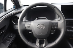 Vehicle image TOYOTA C-HR 2.0 PHEV Style Premiere