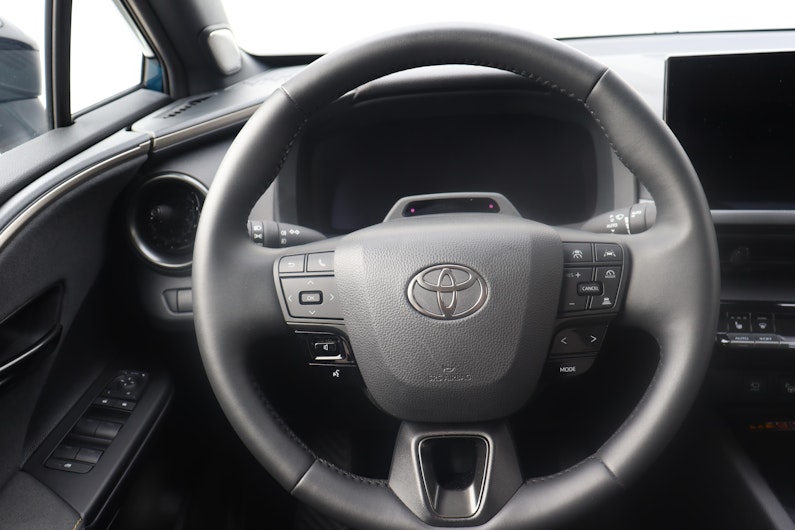 Vehicle image TOYOTA C-HR