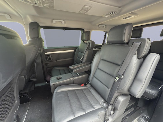 Vehicle image 10 Vehicle image 10