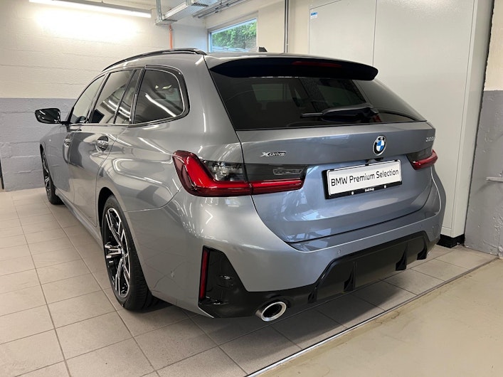 Vehicle image BMW 3 SERIES