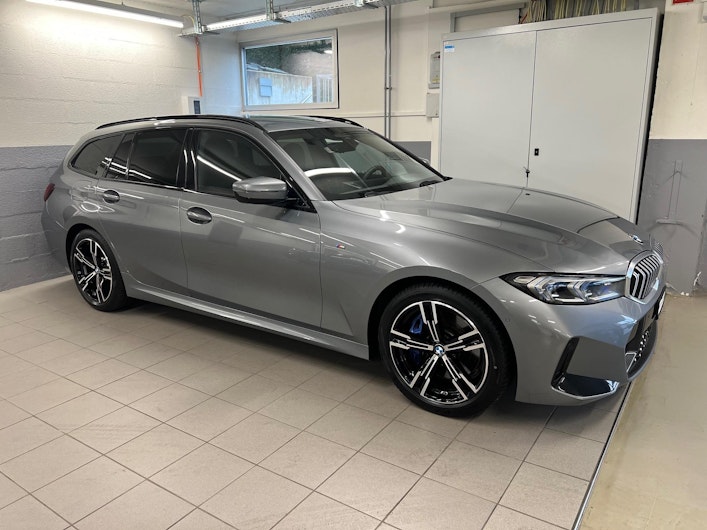 Vehicle image BMW 3 SERIES