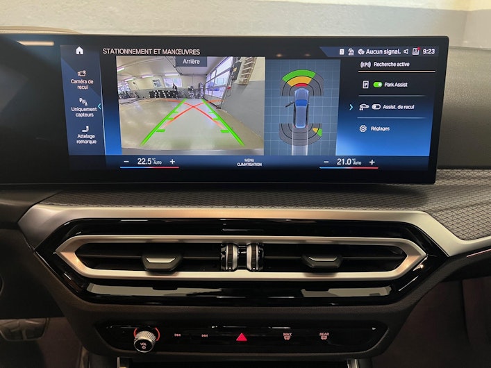 Vehicle image BMW 3 SERIES