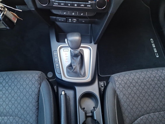 Vehicle image 6 Vehicle image 6