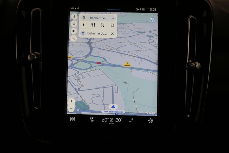 Vehicle image VOLVO C40