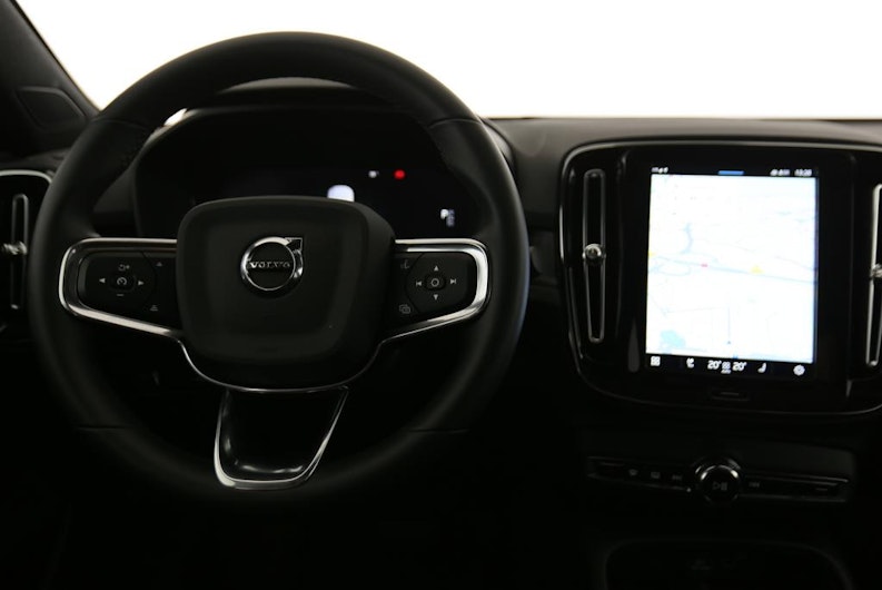 Vehicle image VOLVO C40