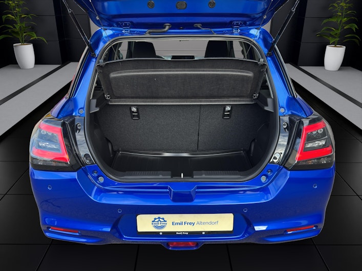 Vehicle image SUZUKI SWIFT