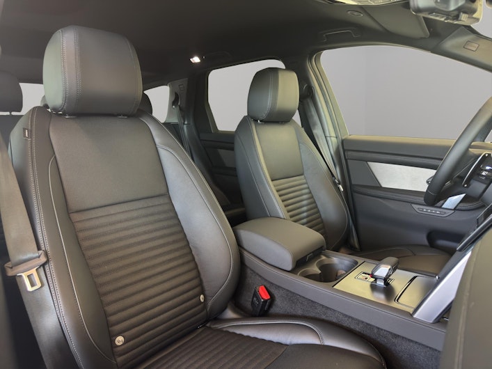 Vehicle image LAND ROVER DISCOVERY SPORT