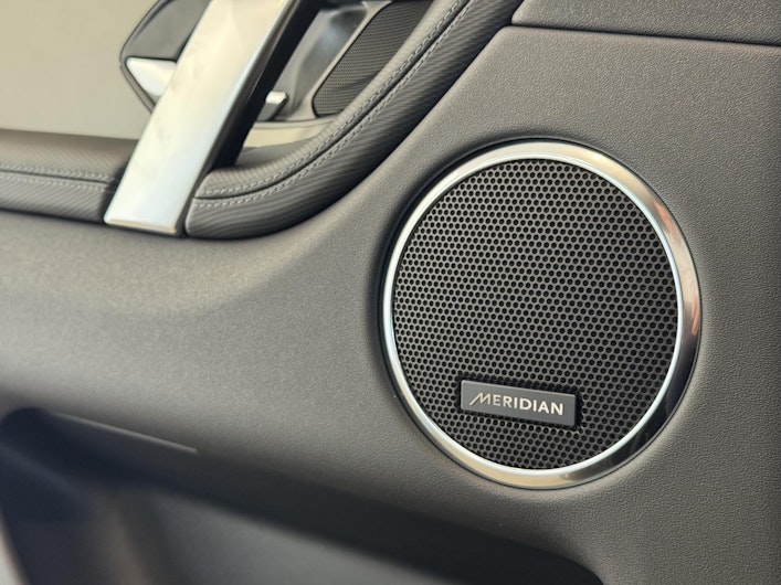 Vehicle image LAND ROVER DISCOVERY SPORT