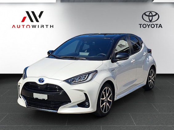 First vehicle image