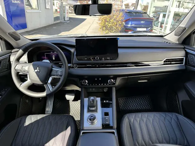 Mitsubishi Outlander 2.4 PHEV Instyle 4x4
