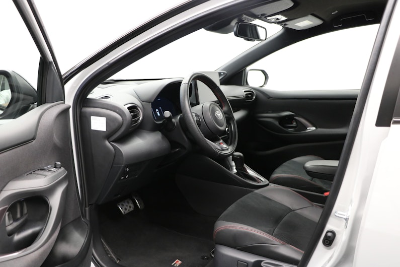 Vehicle image TOYOTA YARIS