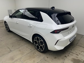 Vehicle image OPEL Astra 1.6 T PHEV 180 Swiss Plus