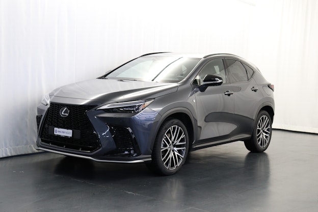 First vehicle image