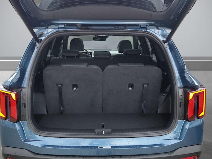 Vehicle image KIA SORENTO