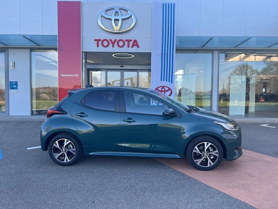 Vehicle image 9