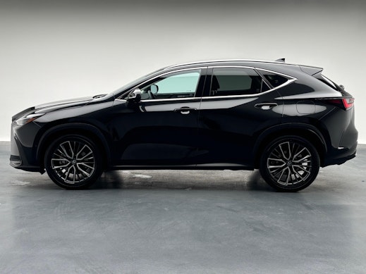 LEXUS NX 450h+ Excellence 3