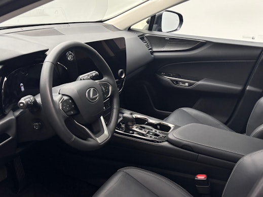 LEXUS NX 450h+ Excellence 2