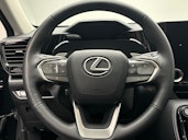 Vehicle image 4 Vehicle image 4