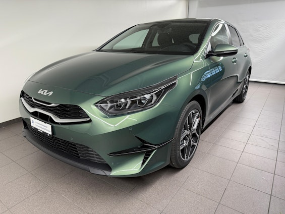First vehicle image