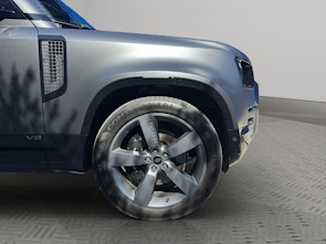 Vehicle image LAND ROVER Defender 110 5.0 V8 SC Carpathian Edition