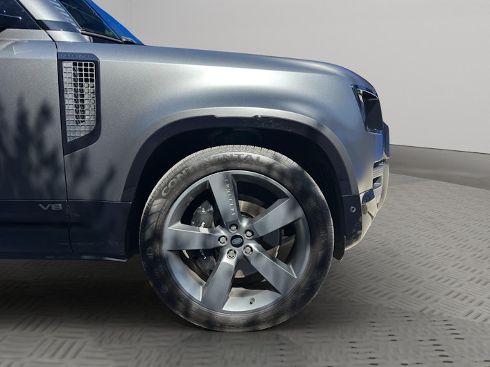 Vehicle image LAND ROVER DEFENDER