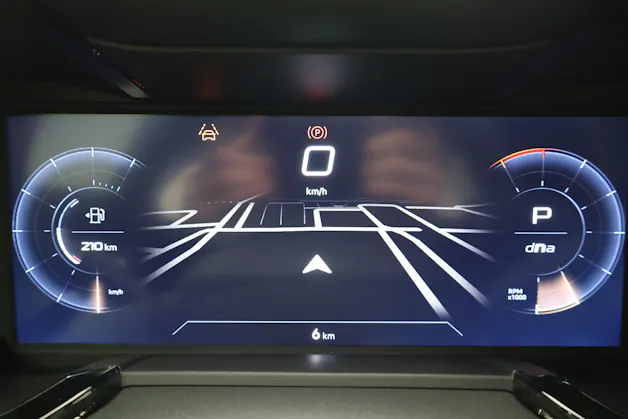 Alfa Romeo Junior 1.2 Ibrida Q4 Pack Tech & Sky