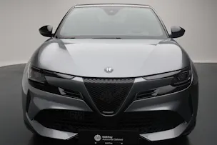 Alfa Romeo Junior 1.2 Ibrida Q4 Pack Tech & Sky