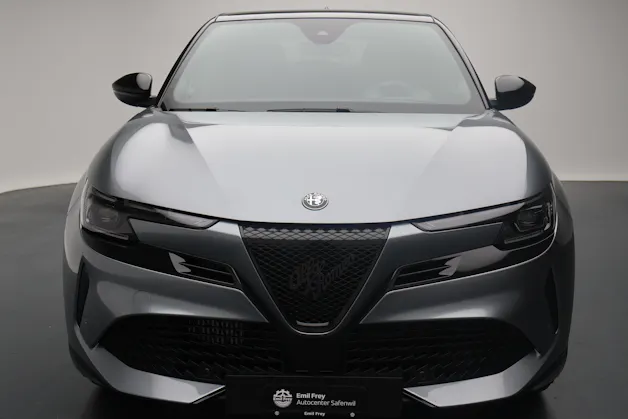 Alfa Romeo Junior 1.2 Ibrida Q4 Pack Tech & Sky