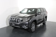 First vehicle image