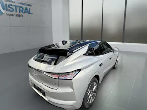 DS Automobiles 4 1.2 Hybrid Pallas
