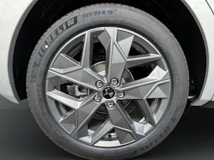 DS Automobiles 4 1.2 Hybrid Pallas
