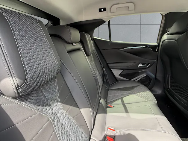 DS Automobiles 4 1.2 Hybrid Pallas
