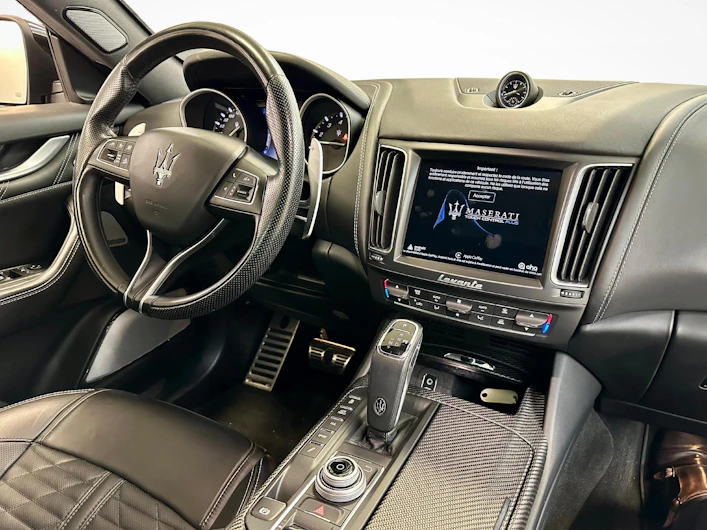 image du véhicule MASERATI LEVANTE