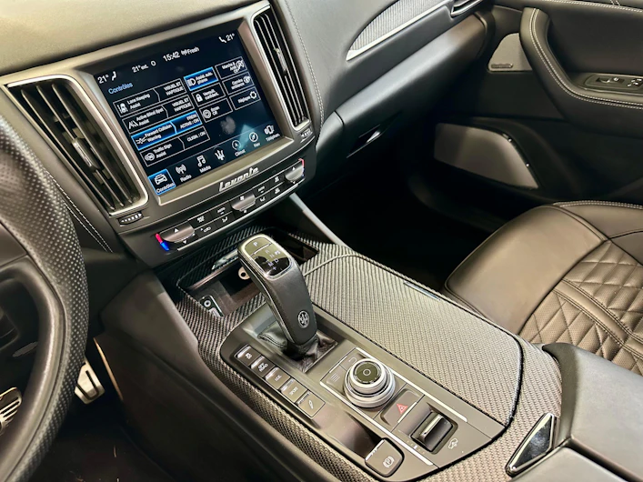 image du véhicule MASERATI LEVANTE