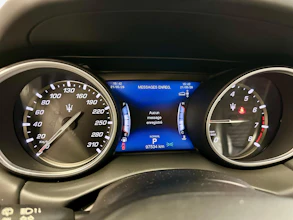 https://vehicle.imgix.net/3860972/d712b4e1-8cdf-4149-b170-ea715c47a29b.jpg