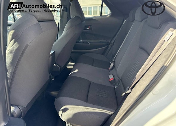 Vehicle image 6 Vehicle image 6