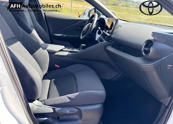 Vehicle image 8 Vehicle image 8