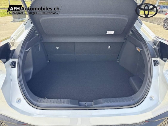 Vehicle image 9 Vehicle image 9