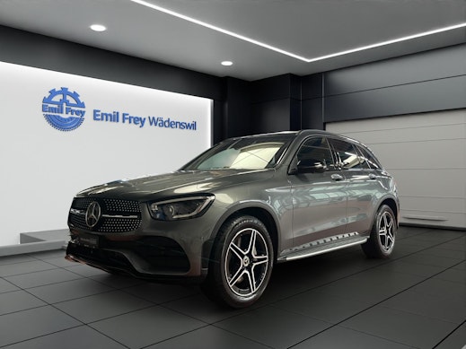 MERCEDES-BENZ GLC 300 AMG Line 4m 0