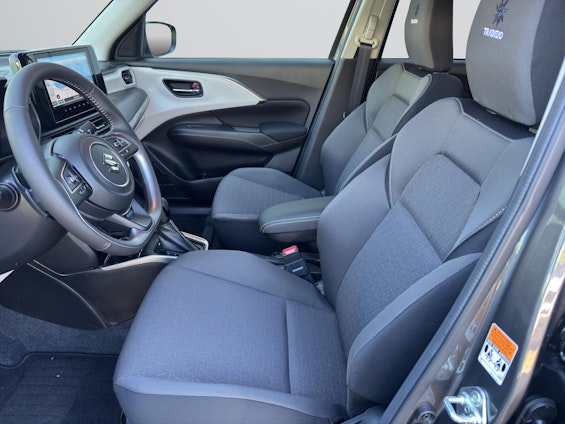 Vehicle image 8