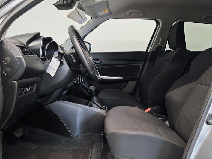 Vehicle image SUZUKI SWIFT