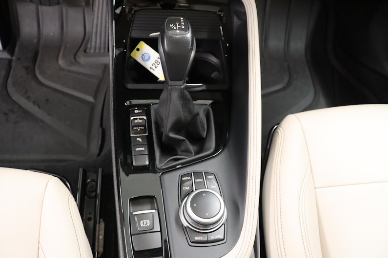 Vehicle image BMW X1