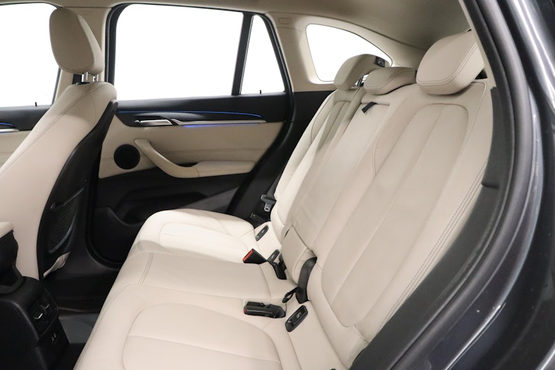 Vehicle image BMW X1