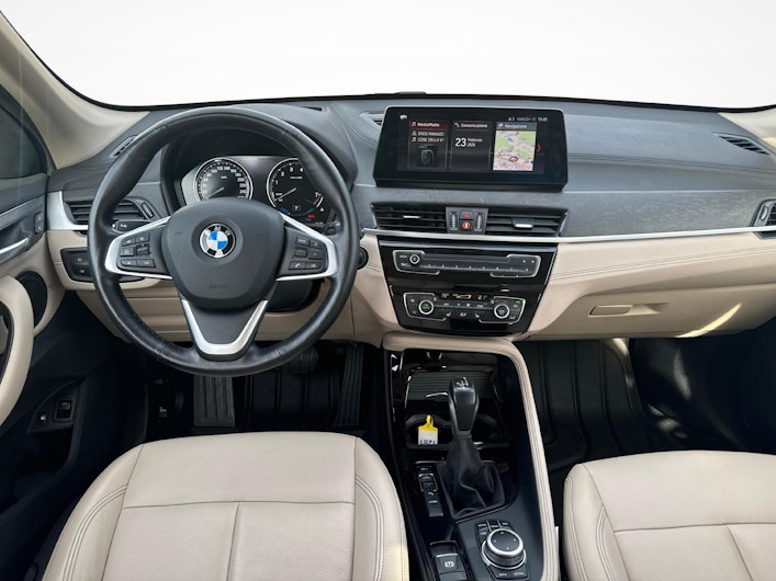 Vehicle image BMW X1