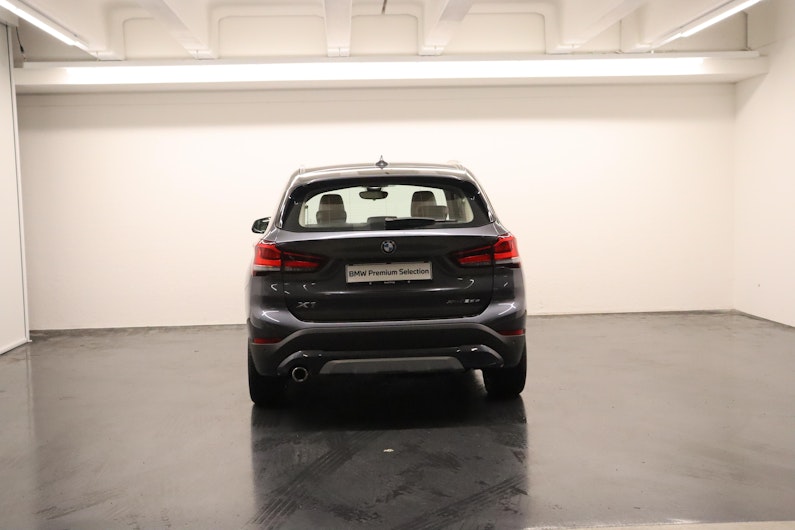 Vehicle image BMW X1